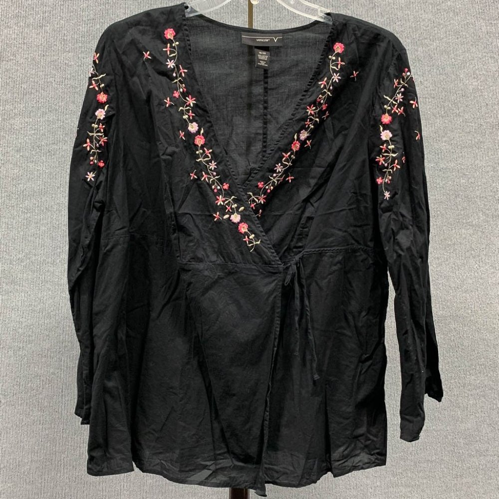 Lane Bryant Embroidered Wrap Top 18/20